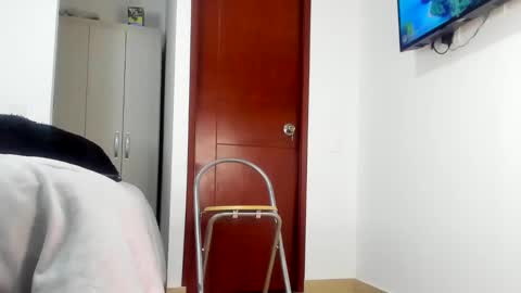 sophiebaker__ online show from March 12, 4:19 am