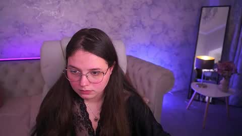 sophieedreams online show from December 17, 11:00 pm