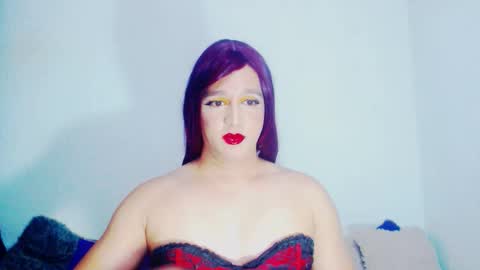 sophiehillsxo online show from February 12, 4:38 am