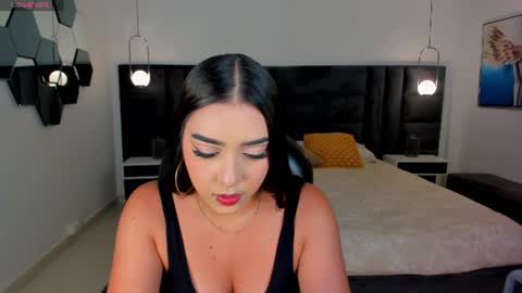 Sophie online show from August 2, 4:25 am