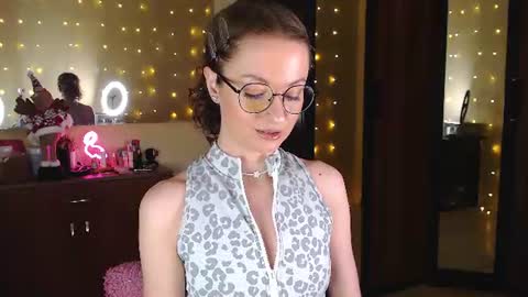 sophieleroux online show from July 8, 3:37 pm