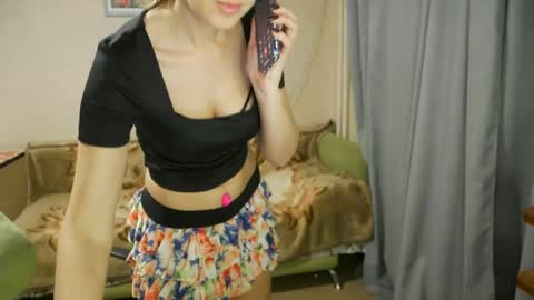 Sophi online show from December 6, 3:39 pm