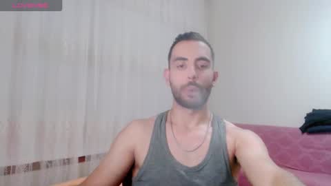 luis online show from December 16, 9:43 pm