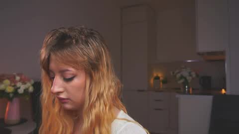 Anna online show from April 29, 5:30 pm