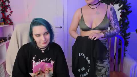 Leah online show from March 31, 1:44 pm