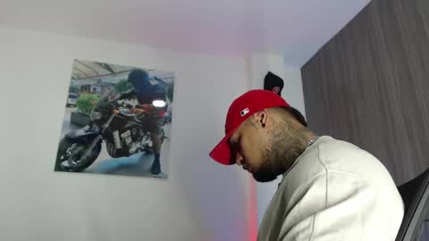 soy_apolo online show from September 18, 6:45 pm