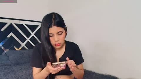 soy_malu online show from June 18, 9:04 am