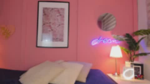 Snapshot of soysaraa_ chatting on September 10, 6:14 am Aleja online show from September 10, 6:14 am