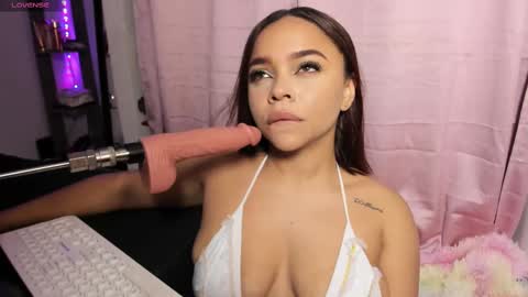 Sofia Vega online show from November 6, 6:44 pm