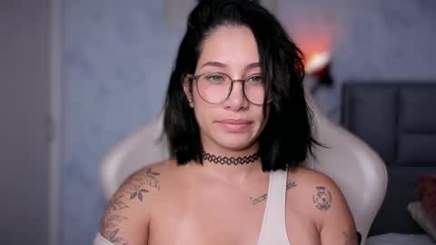 brisa  s online show from November 8, 3:48 pm