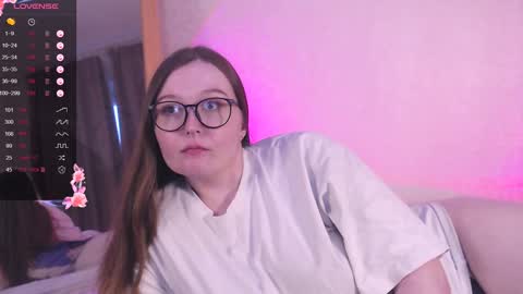 space_frog_ online show from January 19, 1:33 pm