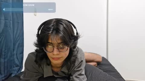 Snapshot of spaiseebuhnaanuh chatting on March 4, 11:22 pm Roger online show from March 4, 11:22 pm