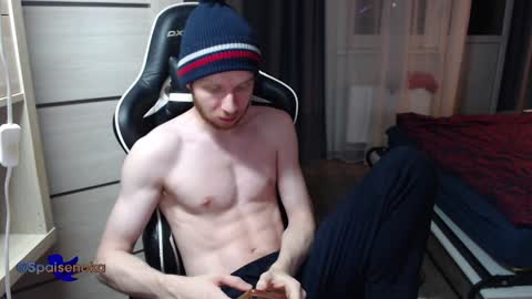 Snapshot of spaisenok chatting on December 6, 12:29 am Mike online show from December 6, 12:29 am