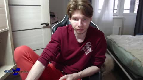 Snapshot of spaisenok chatting on March 6, 12:41 pm Mike online show from March 6, 12:41 pm