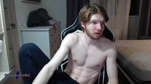 Snapshot of spaisenok chatting on December 7, 3:09 am Mike online show from December 7, 3:09 am