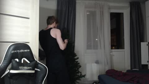 Snapshot of spaisenok chatting on January 2, 10:33 pm Mike online show from January 2, 10:33 pm