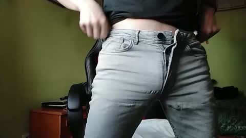 Manu  online show from November 7, 6:32 pm