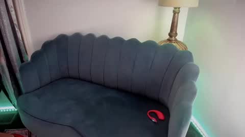 AmberSpanks online show from January 10, 1:33 am