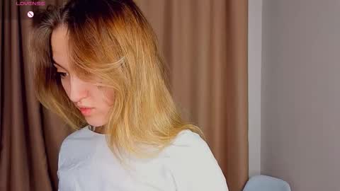 Mary online show from February 13, 7:39 pm