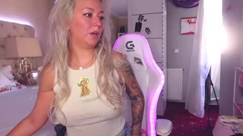 Alicia online show from August 3, 5:09 am