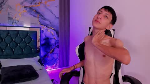 spicyslim_ online show from January 16, 3:32 pm