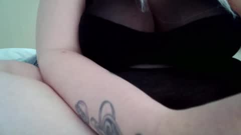 Vanessa Spade online show from April 11, 9:30 pm