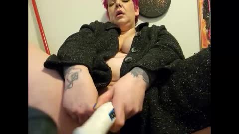 Vanessa Spade online show from March 3, 12:15 am