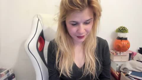 FREE ONLY FANSy online show from February 25, 9:37 pm