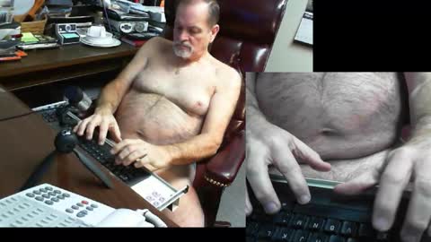Snapshot of spitfire1964 chatting on February 24, 7:41 pm Spitfire online show from February 24, 7:41 pm