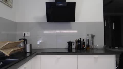 Snapshot of sportybigcock chatting on December 19, 4:57 pm Peter online show from December 19, 4:57 pm