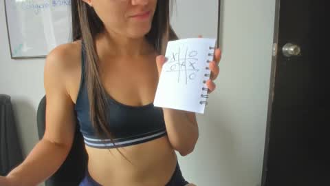 Snapshot of squirttati33 chatting on September 17, 4:10 pm Tati online show from September 17, 4:10 pm