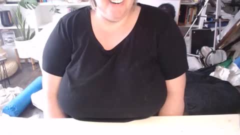 Messi Jessi online show from May 5, 2:34 pm