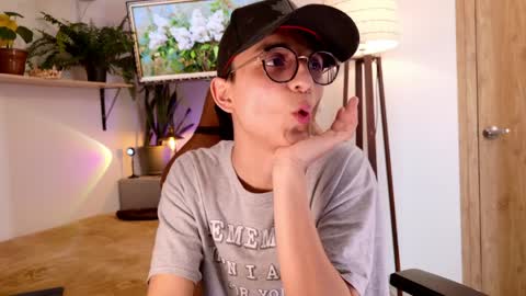 sr_evann online show from April 4, 4:03 pm