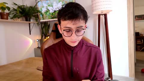 sr_evann online show from April 2, 2:57 pm