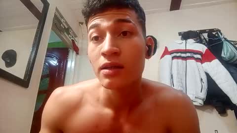 Snapshot of sradicto chatting on October 16, 1:33 pm Flacofitxx online show from October 16, 1:33 pm