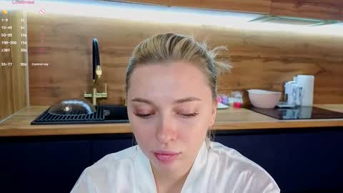 Kate online show from January 15, 1:42 pm