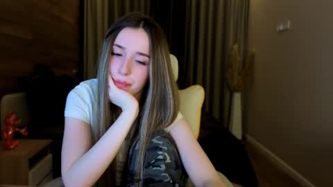 Chloe online show from July 24, 7:33 pm