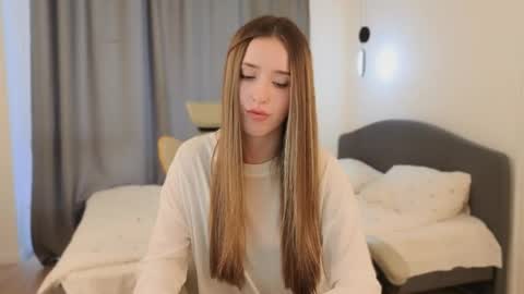 Chloe online show from June 5, 7:03 am