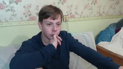 Snapshot of st_rudy chatting on December 18, 12:32 am Joe Peach online show from December 18, 12:32 am