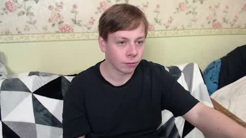 Snapshot of st_rudy chatting on February 9, 12:19 pm Joe Peach online show from February 9, 12:19 pm