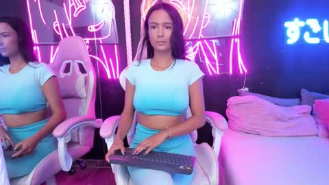 staarlightt online show from October 3, 11:02 pm