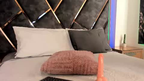 Stacie online show from July 27, 9:12 pm