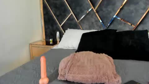 Stacie online show from July 3, 8:35 pm