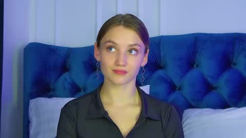 StacyEvances online show from August 3, 6:14 pm