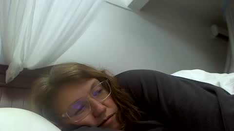 starlagurl online show from March 10, 4:25 pm