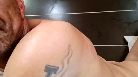 stchelly627 online show from March 14, 5:55 am