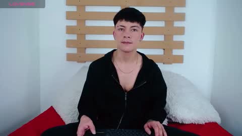 Snapshot of steev_novoa chatting on January 31, 5:51 am Steev online show from January 31, 5:51 am