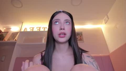 Stefa Gomez  online show from February 12, 11:58 am