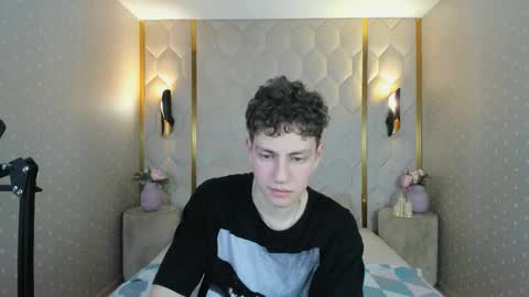 Esrefan online show from February 6, 8:22 pm