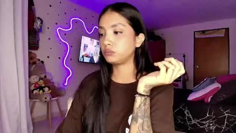 Im MiaIts my first day here  online show from February 19, 2:33 am